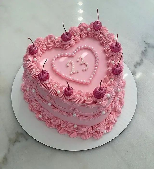 Heart Shape vintage cake Cake 500g