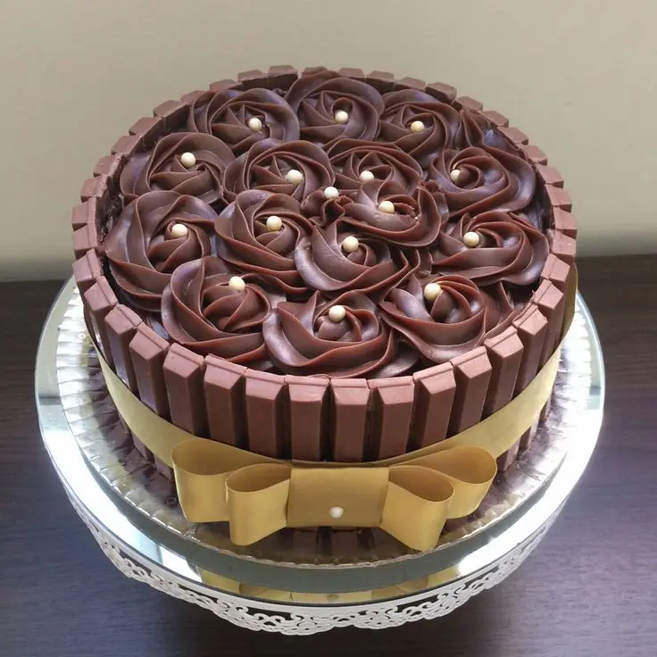 KitKat Cake 500g